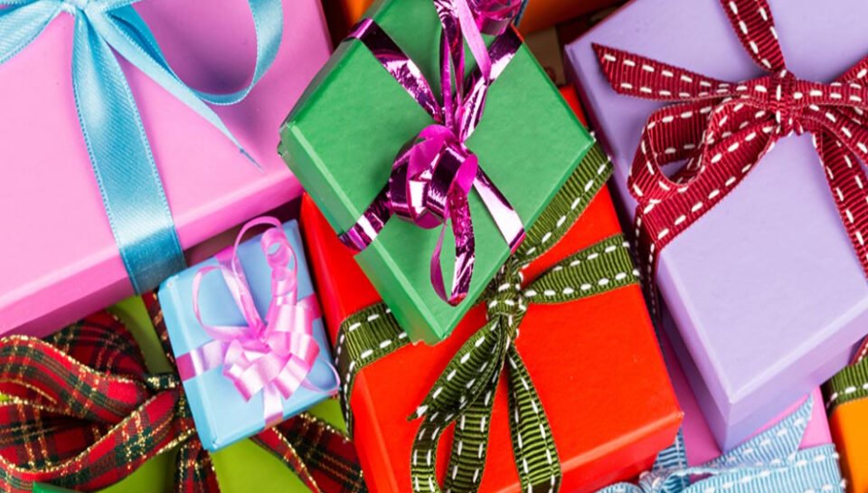 How does packaging design add perceived value to gifts? Hello InTech