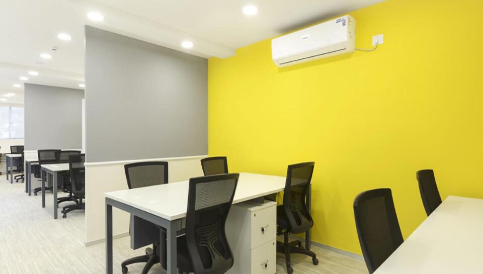 How is indoor signage styled for IT coworking spaces? Hello InTech
